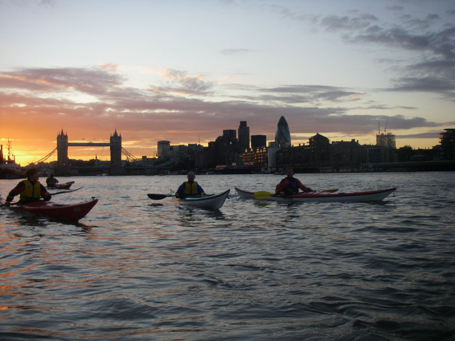 canoe club on thames