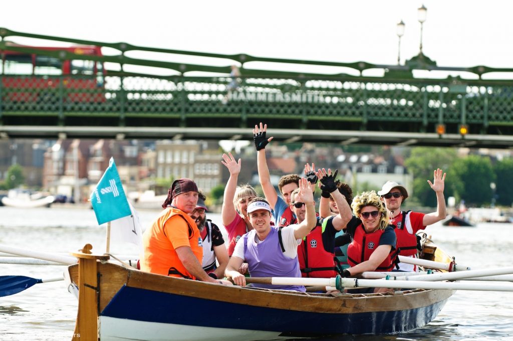 Oarsome crew waving